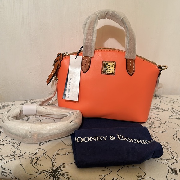 Handbag - Picture 1 of 7
